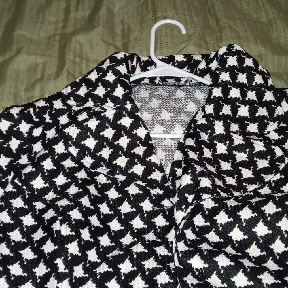 Retro Threads Jacket - Picture 2 of 11